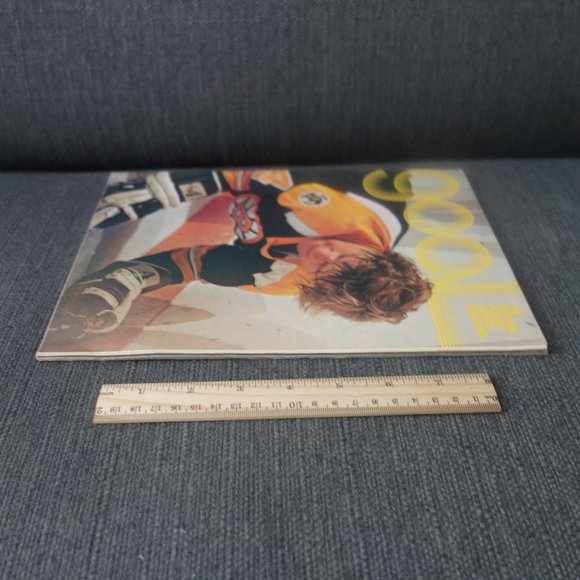 Goal Magazine Buffalo Sabres vs Boston Bruins Program Friday December 26th 1975 - Picture 4 of 14